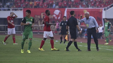 邵佳一替补首触即杀！国安客场1-0绝杀10人恒大