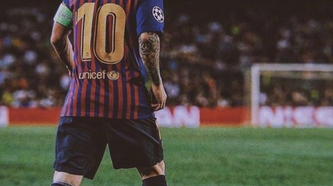 FM2026更换球员头像完全指南：告别“假脸”，打造你的个性化足球经理世界