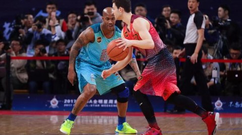 弗雷戴特vs马布里：CBA超级外援的恩怨对决
