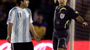 哥伦比亚2-1复仇阿根廷，J罗传射终结梅西时代不败纪录